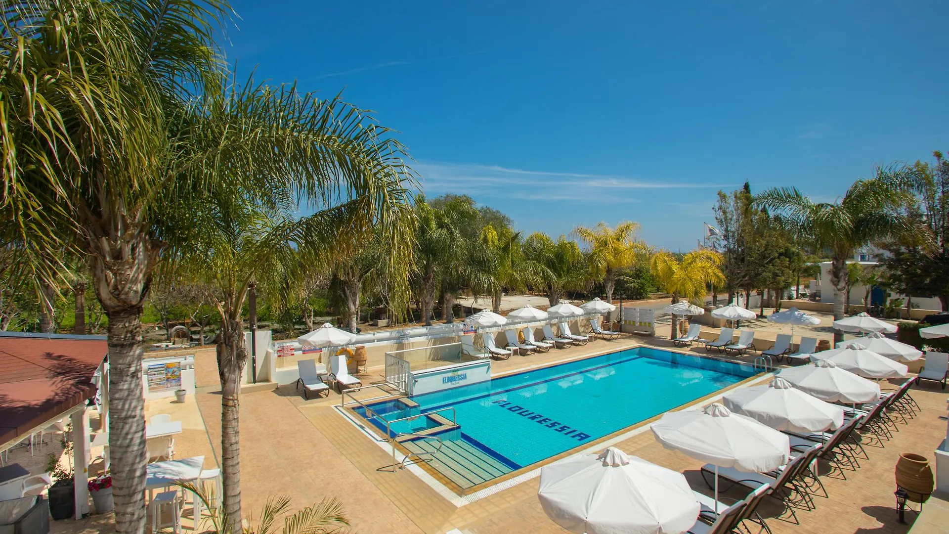 Flouressia Gardens Aparthotel Protaras