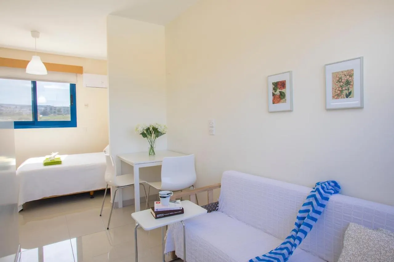 Flouressia Gardens Aparthotel Protaras