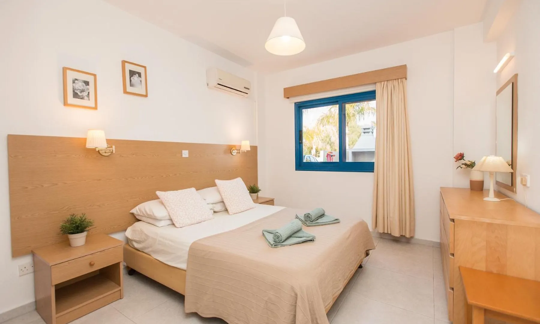 Flouressia Gardens Aparthotel Protaras