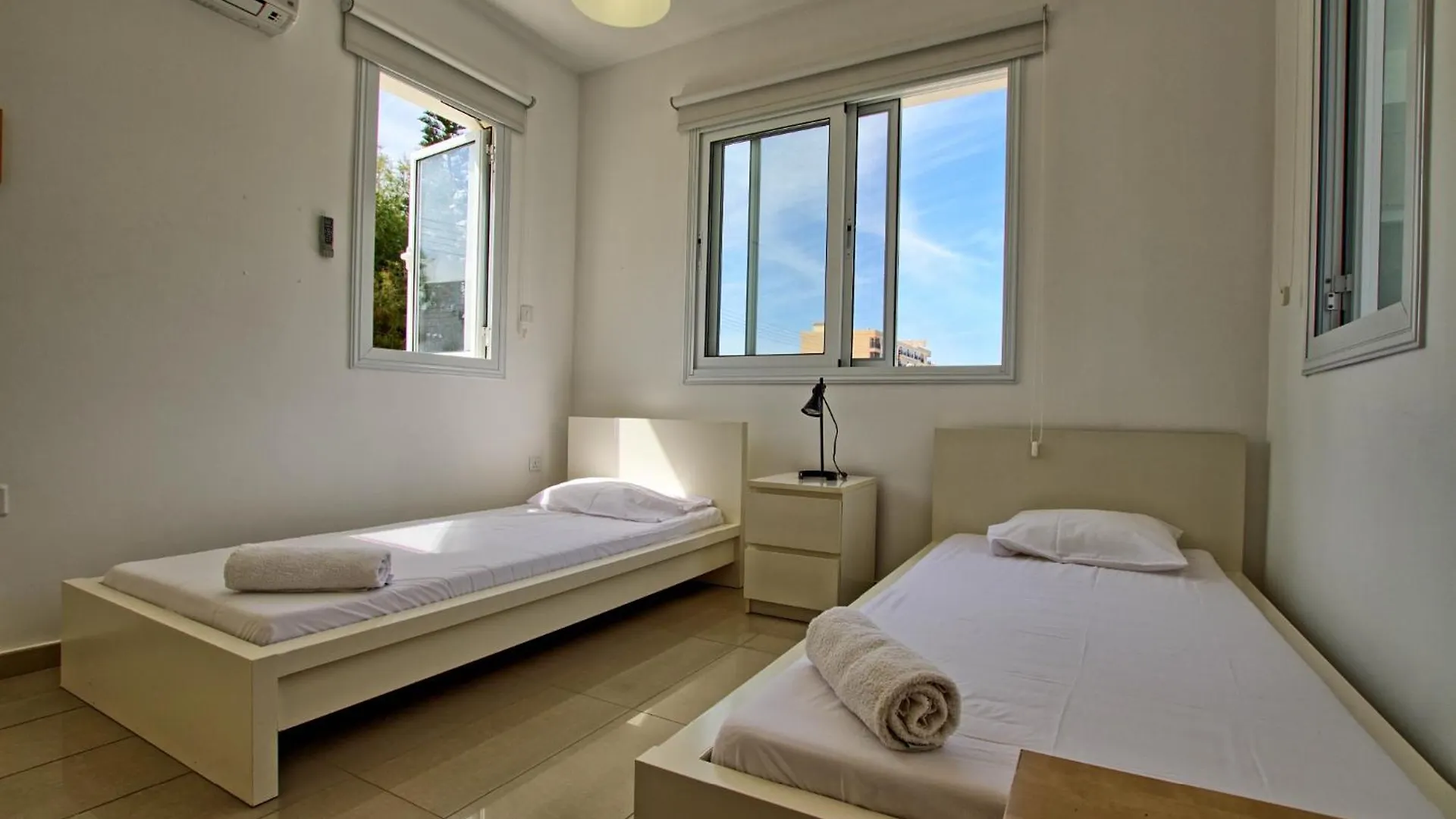 Flouressia Gardens Aparthotel Protaras